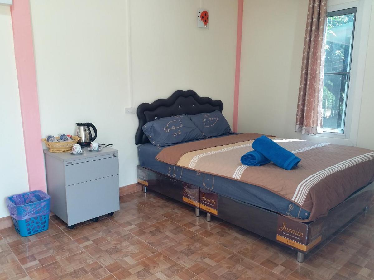 Hotel Baan Hin Sai Suay à Nong Sarai Extérieur photo